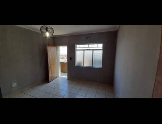 2 BEDROOM APARTMENT FOR SALE IN FLEURHOF